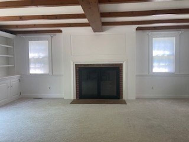 1006 South East Street, Amherst, MA 01002