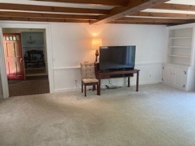 1006 South East Street, Amherst, MA 01002