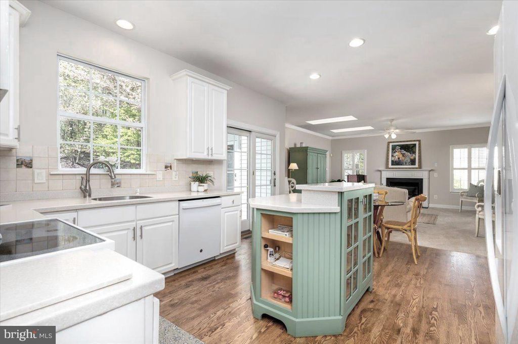 Image 14 of property listing at 3227 HOMEWOOD RD, Davidsonville, MD 21035