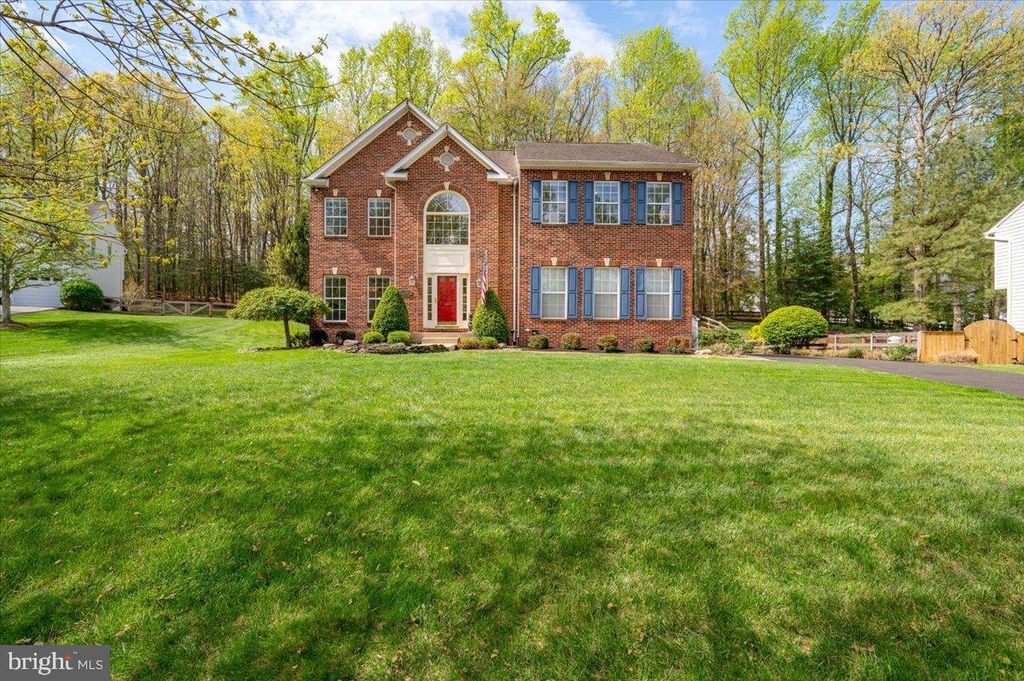 Image 2 of property listing at 3227 HOMEWOOD RD, Davidsonville, MD 21035