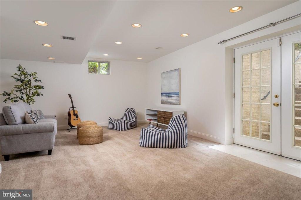 Image 22 of property listing at 3227 HOMEWOOD RD, Davidsonville, MD 21035