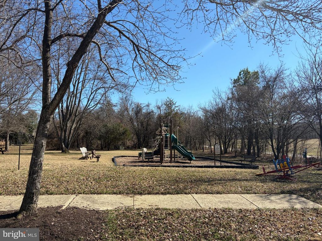 Image 51 of property listing at 3227 HOMEWOOD RD, Davidsonville, MD 21035