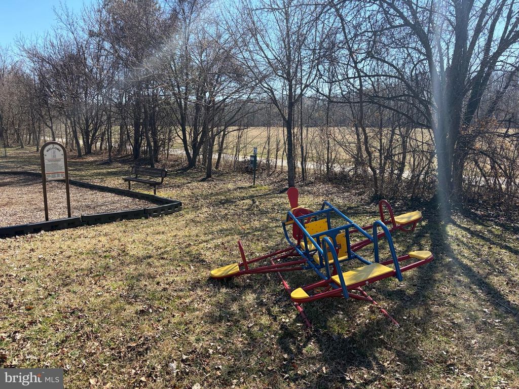 Image 53 of property listing at 3227 HOMEWOOD RD, Davidsonville, MD 21035