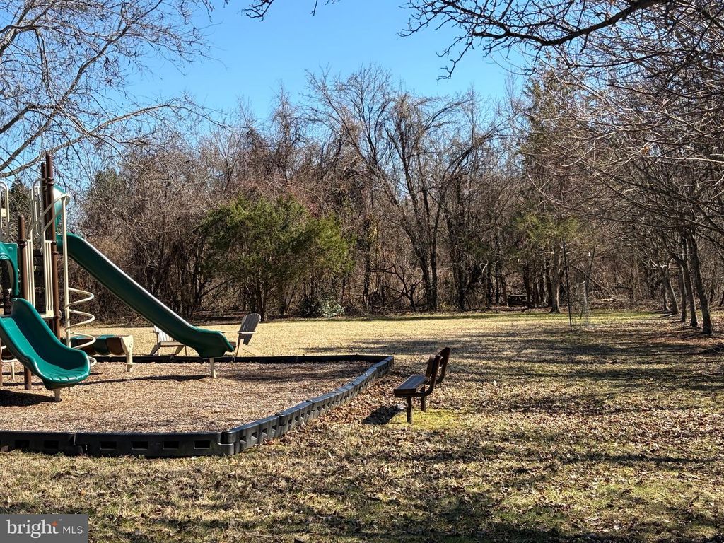 Image 56 of property listing at 3227 HOMEWOOD RD, Davidsonville, MD 21035