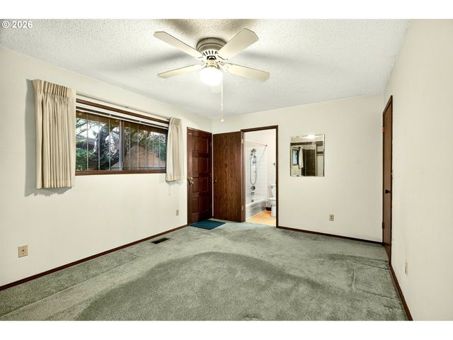 16735 Ne GLISAN St, Portland, OR 97230