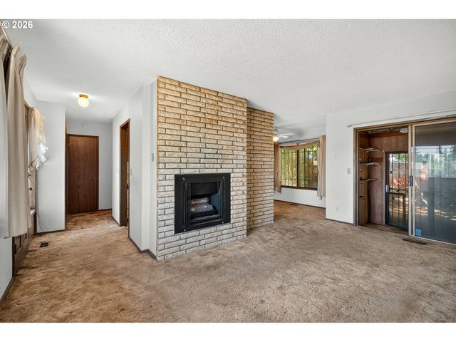 16735 Ne GLISAN St, Portland, OR 97230