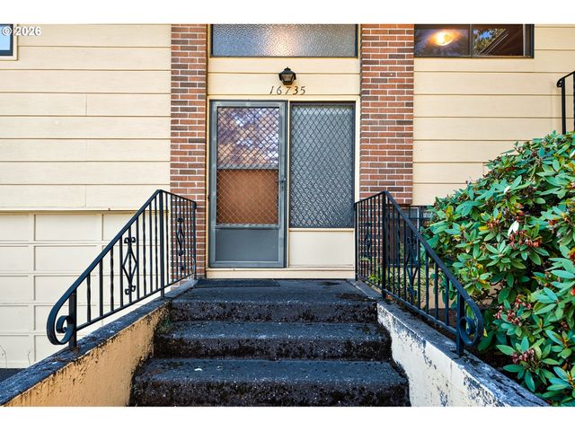 16735 Ne GLISAN St, Portland, OR 97230