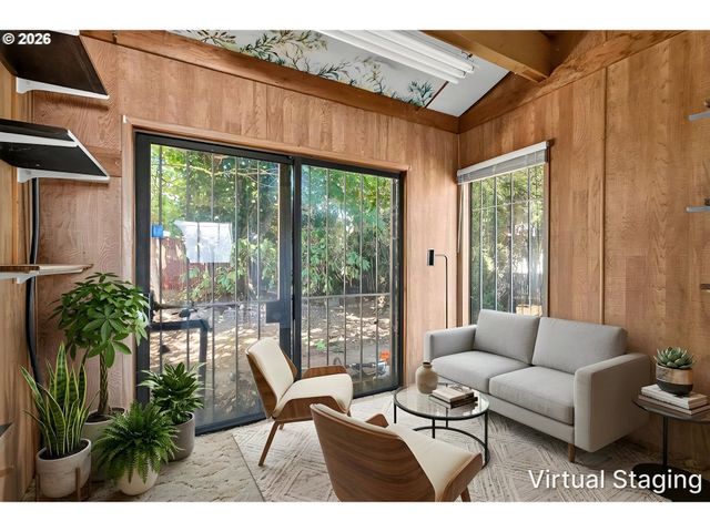 16735 Ne GLISAN St, Portland, OR 97230
