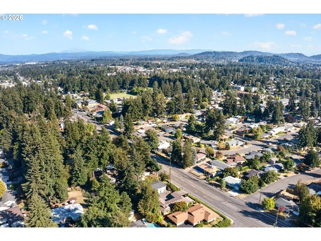 16735 Ne GLISAN St, Portland, OR 97230