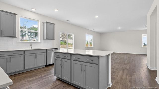 293 Maddox Drive, Aberdeen, NC 28315