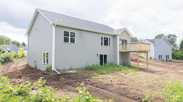 299 Teri Lee Lane, Orfordville, WI 53576