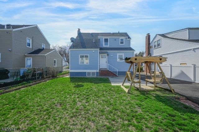 17 High Park Pl, Clifton City, NJ 07011