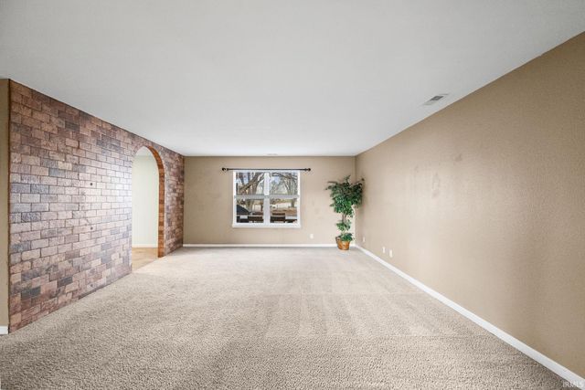 9924 W State Road 26, Rossville, IN 46065