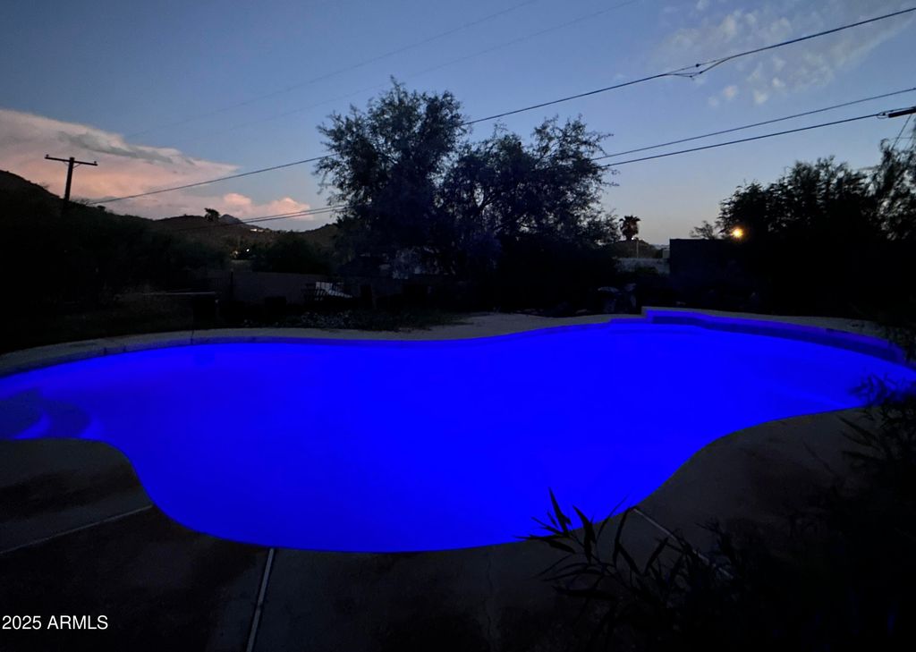 939 W MERCER Lane, Phoenix, AZ 85029 — photo 3