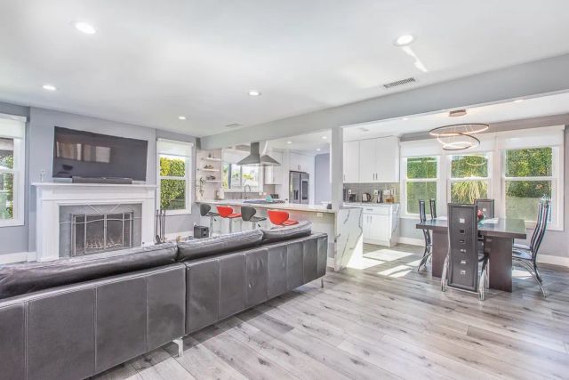 1207 Greenacre Avenue, West Hollywood, CA 90046