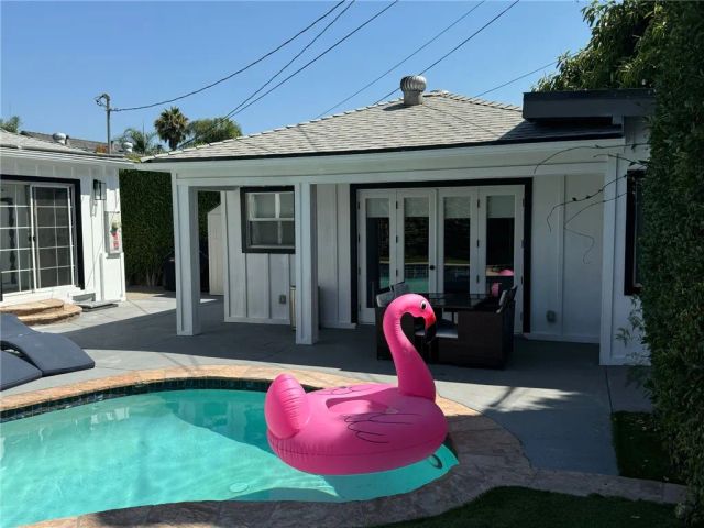 1207 Greenacre Avenue, West Hollywood, CA 90046