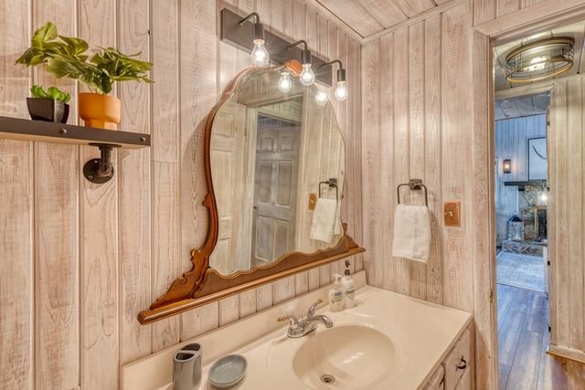 145 River Bend Lane, Blue Ridge, GA 30513