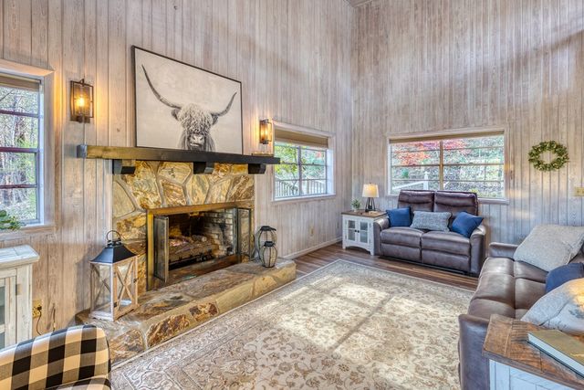 145 River Bend Lane, Blue Ridge, GA 30513