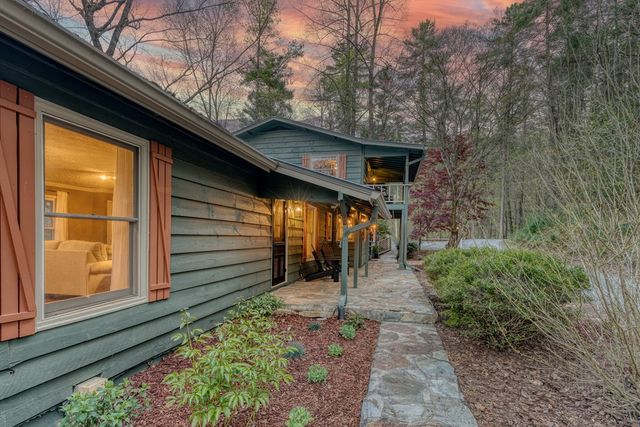 145 River Bend Lane, Blue Ridge, GA 30513