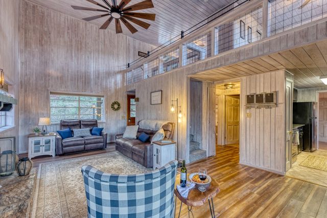 145 River Bend Lane, Blue Ridge, GA 30513