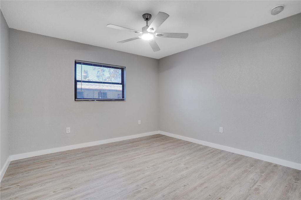 Image 19 of property listing at 13845 94TH AVENUE, Seminole, FL 33776