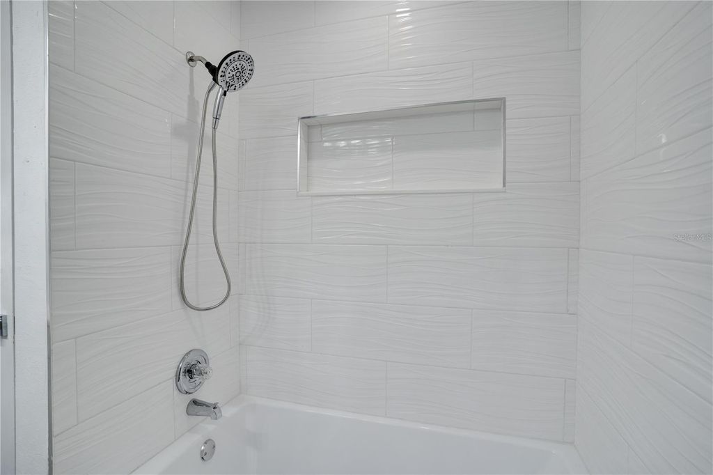 Image 22 of property listing at 13845 94TH AVENUE, Seminole, FL 33776