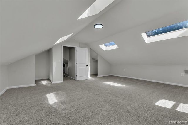2890 Beland Avenue, Keego Harbor, MI 48320