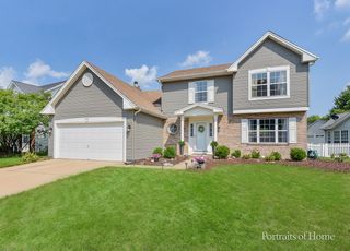 552 Lakeview Drive, Oswego, IL 60543
