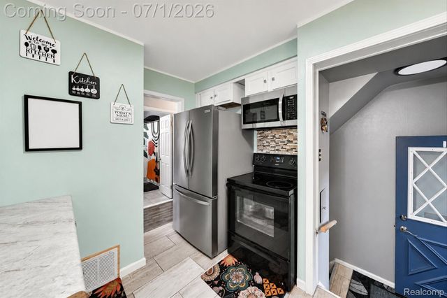 3555 Syracuse Street, Dearborn, MI 48124