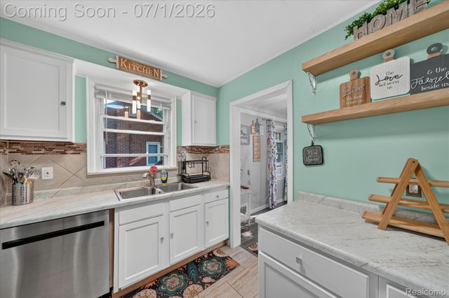 3555 Syracuse Street, Dearborn, MI 48124