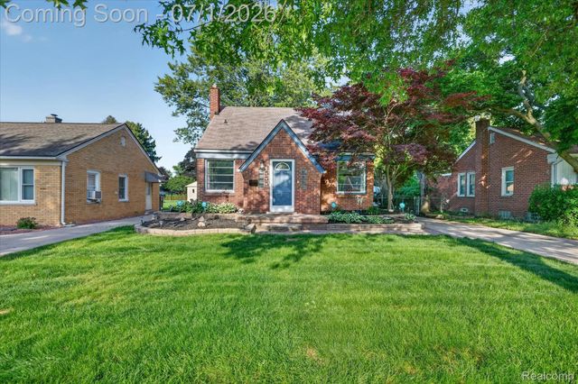 3555 Syracuse Street, Dearborn, MI 48124