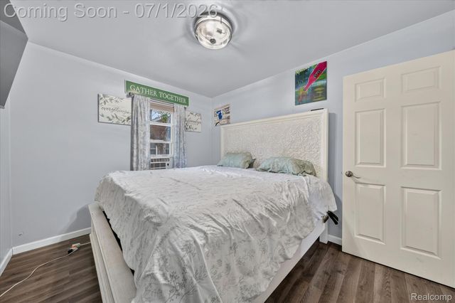 3555 Syracuse Street, Dearborn, MI 48124