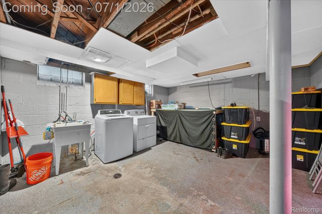 3555 Syracuse Street, Dearborn, MI 48124