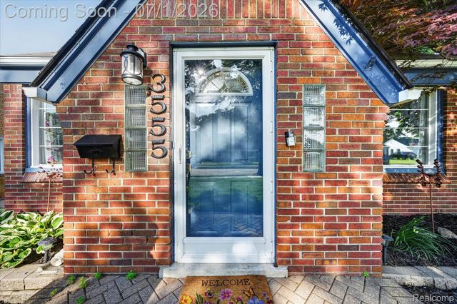 3555 Syracuse Street, Dearborn, MI 48124