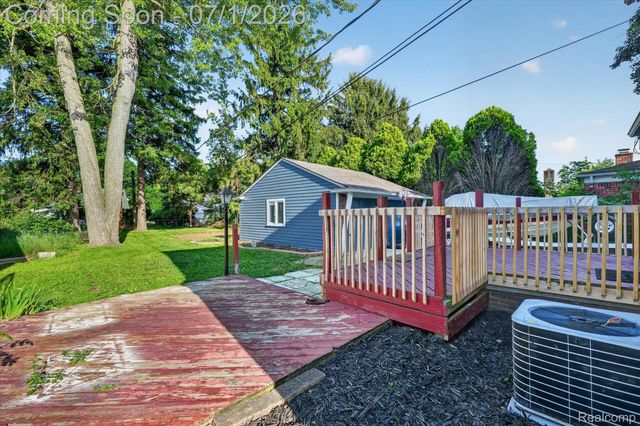 3555 Syracuse Street, Dearborn, MI 48124