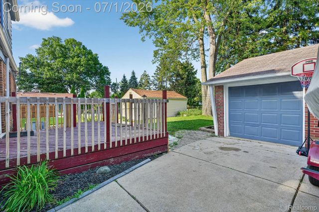 3555 Syracuse Street, Dearborn, MI 48124