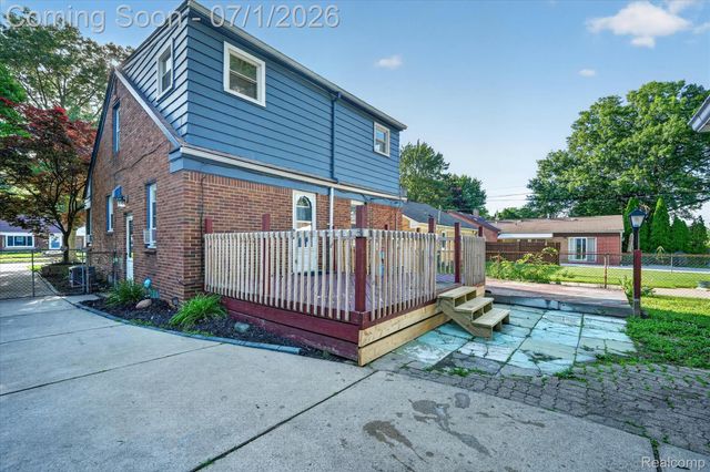 3555 Syracuse Street, Dearborn, MI 48124