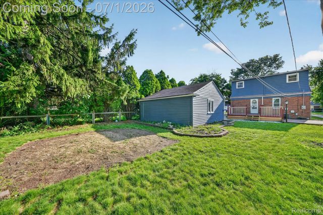 3555 Syracuse Street, Dearborn, MI 48124