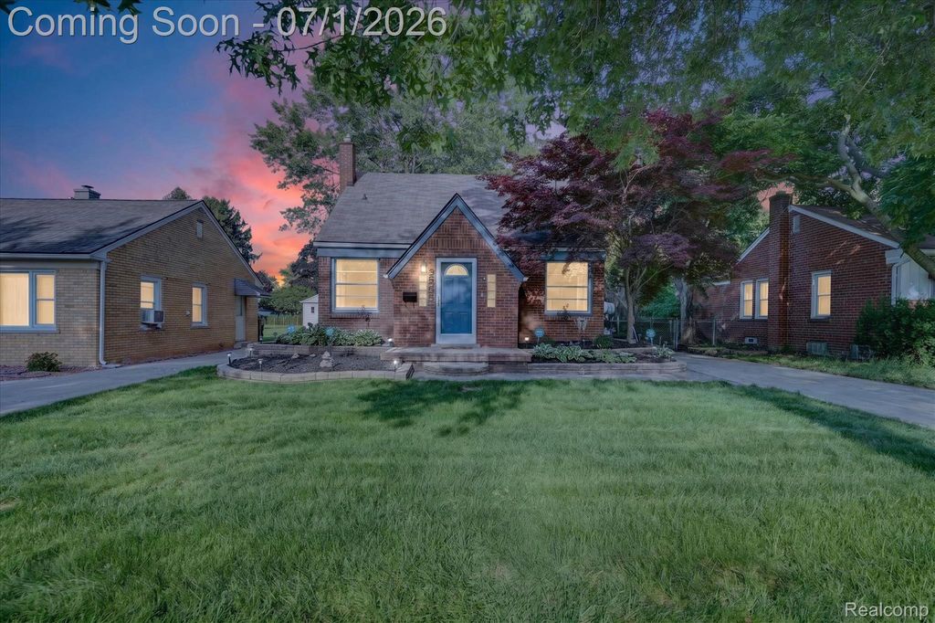 3555 Syracuse Street, Dearborn, MI 48124