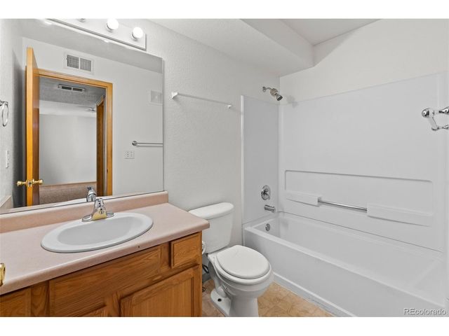 1221 University Ave A201, Fort Collins, CO 80521