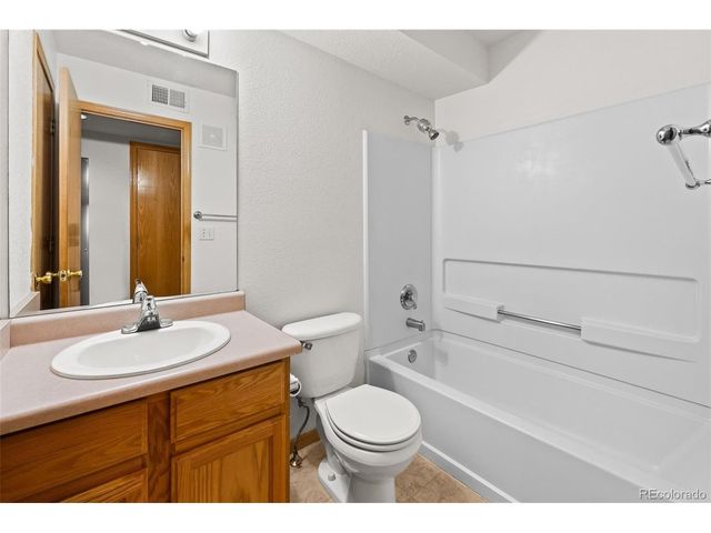 1221 University Ave A201, Fort Collins, CO 80521