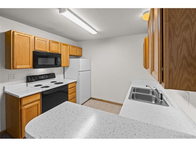 1221 University Ave A201, Fort Collins, CO 80521