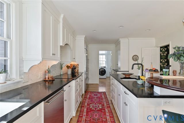 211 Wood Rd, Henrico, VA 23229