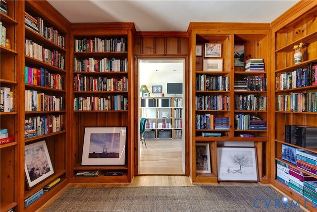 211 Wood Rd, Henrico, VA 23229