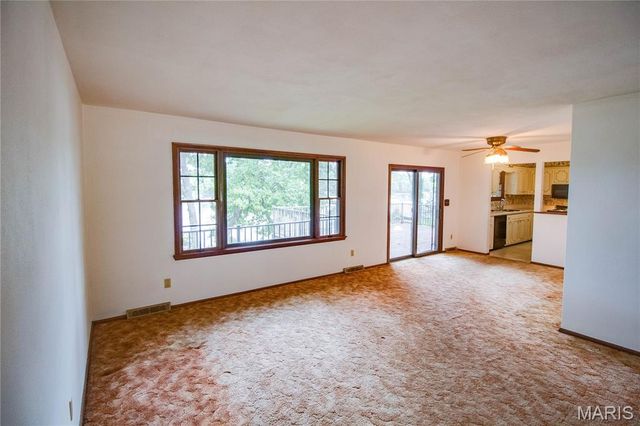 1361 Biscay Drive, Edwardsville, IL 62025