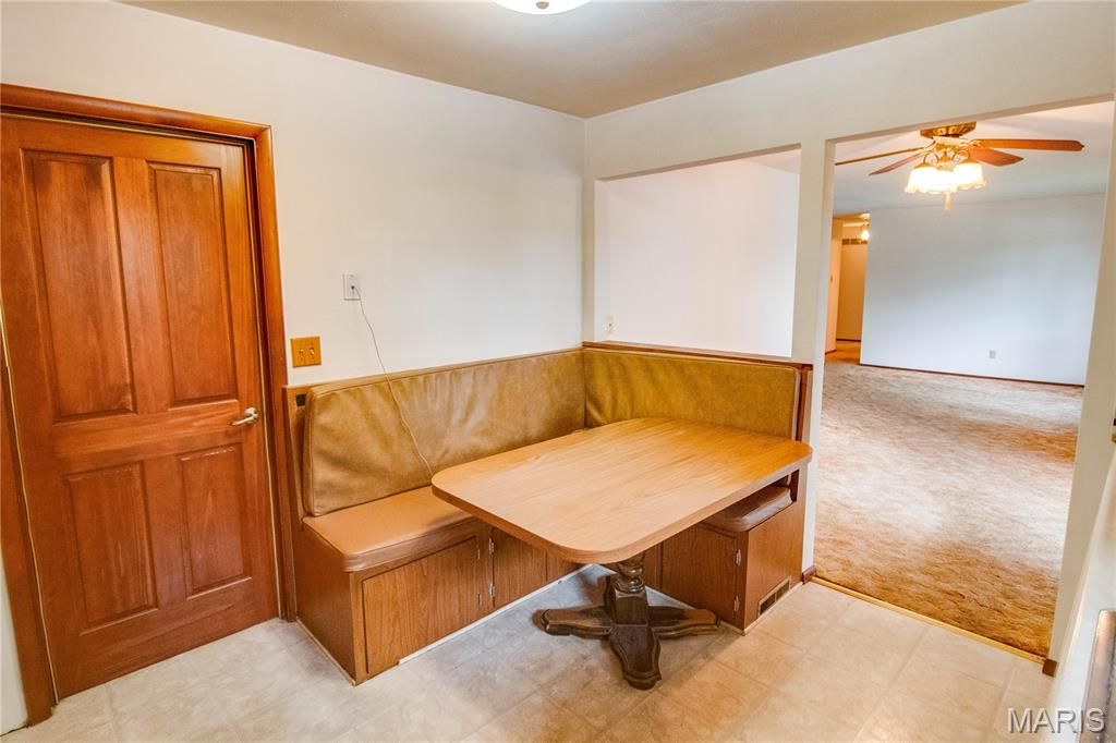 Image 22 of property listing at 1361 Biscay Drive, Edwardsville, IL 62025