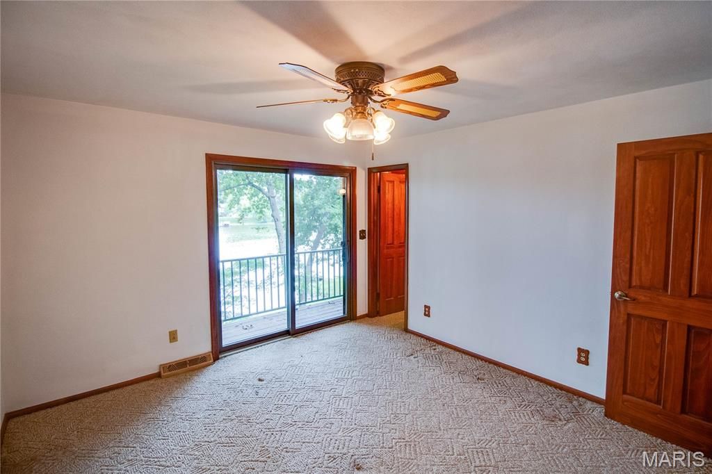 Image 28 of property listing at 1361 Biscay Drive, Edwardsville, IL 62025