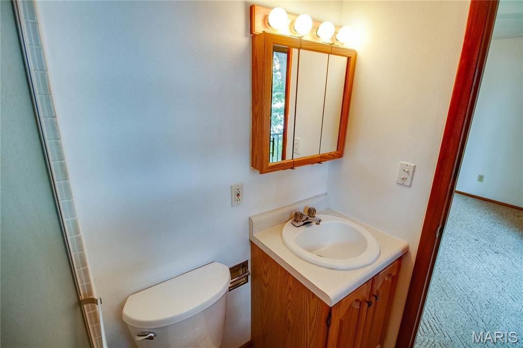 Image 30 of property listing at 1361 Biscay Drive, Edwardsville, IL 62025