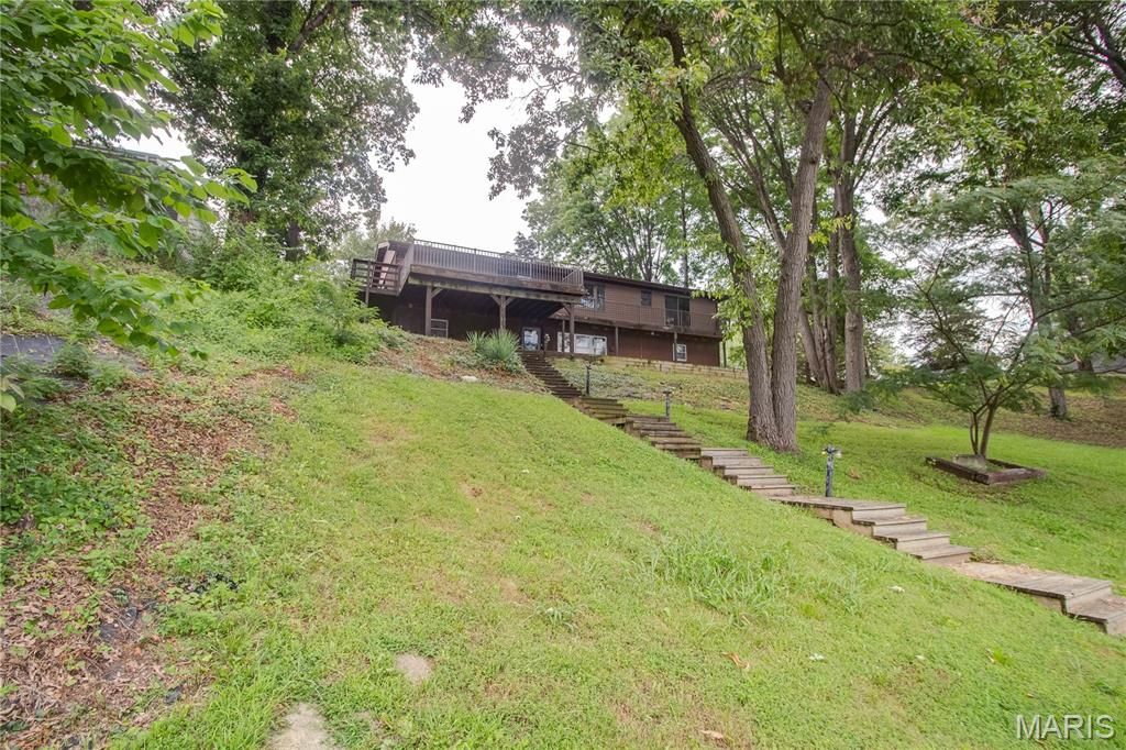 Image 47 of property listing at 1361 Biscay Drive, Edwardsville, IL 62025
