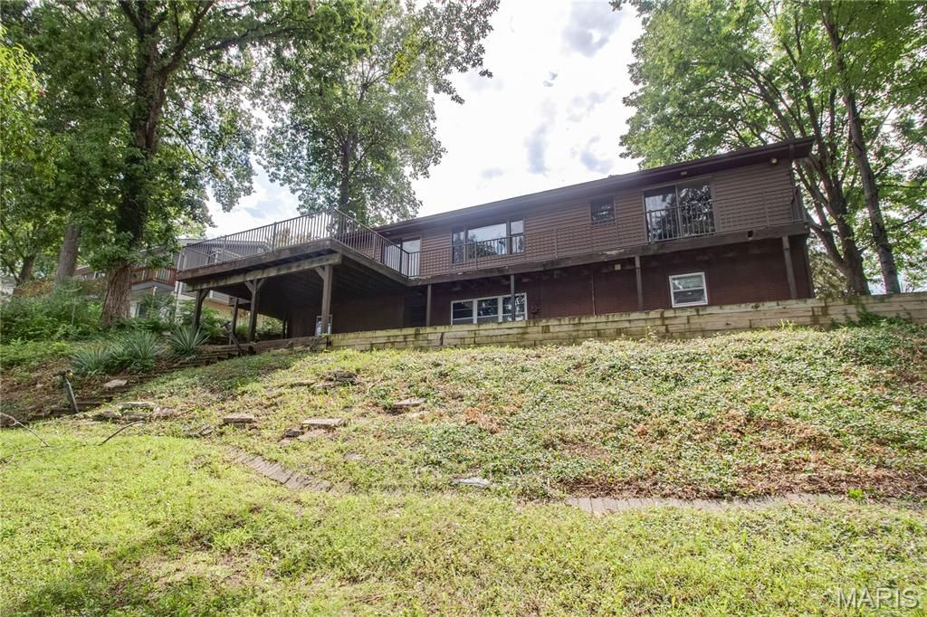 Image 48 of property listing at 1361 Biscay Drive, Edwardsville, IL 62025